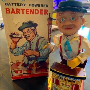 Charley Weaver Bartender vintage